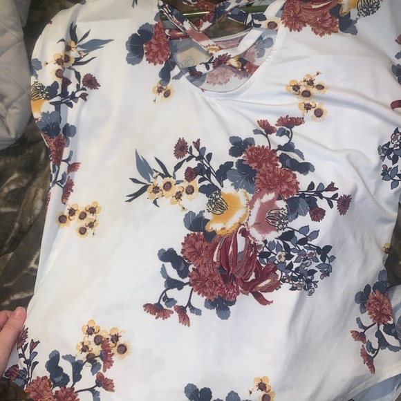 Worn once - Picture 2 of 2